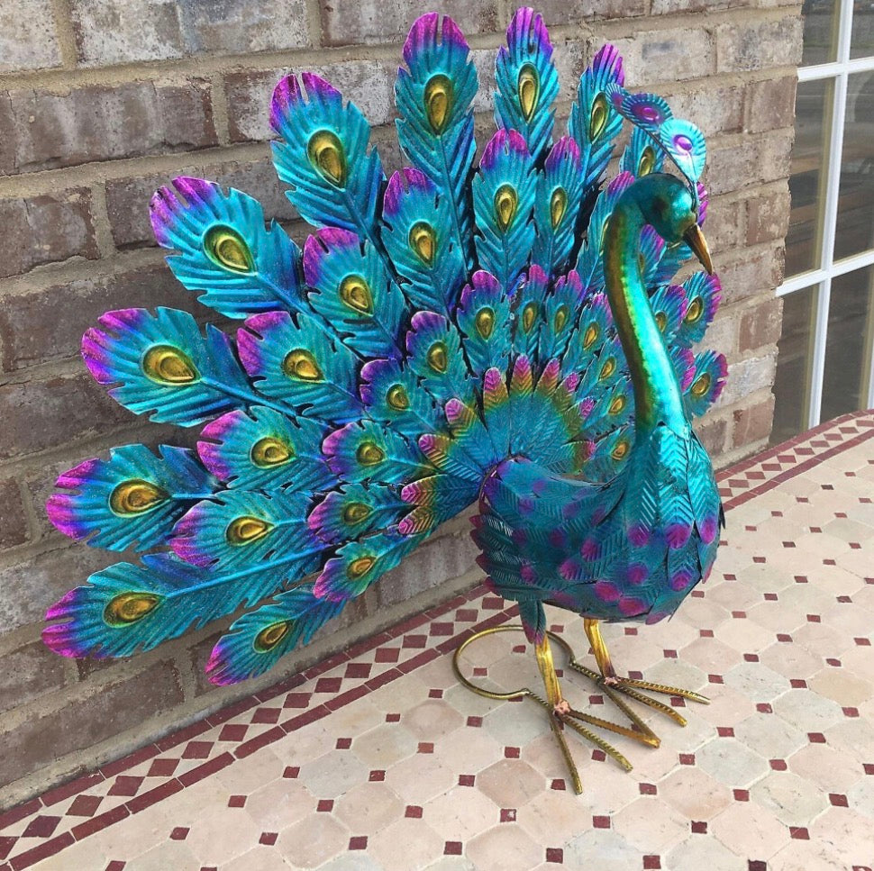 Metal Peacock Garden Statue